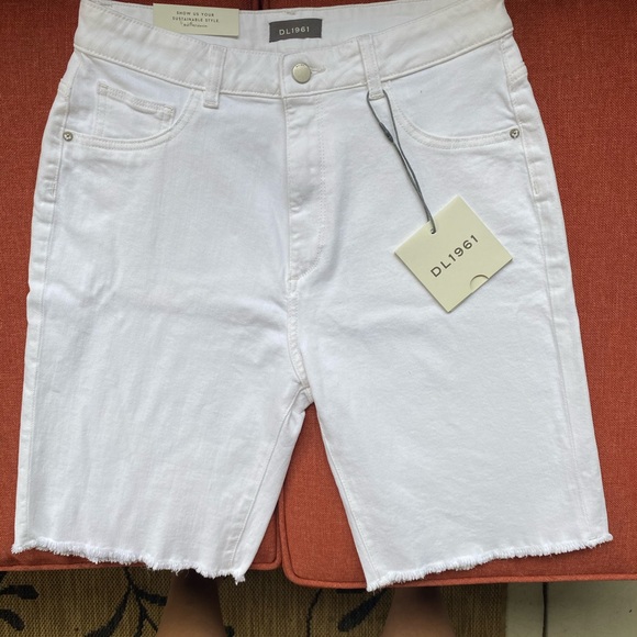 NWT DL1961 Jean Shorts Jerry Bermuda High Rise - Picture 8 of 9